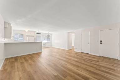 Main picture of Tarzana Apartments