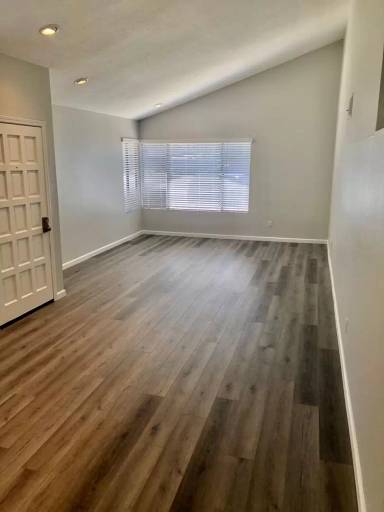 Main picture of 9550 Cedar Hill Ct