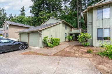 Main picture of 6955 Montauk Cir