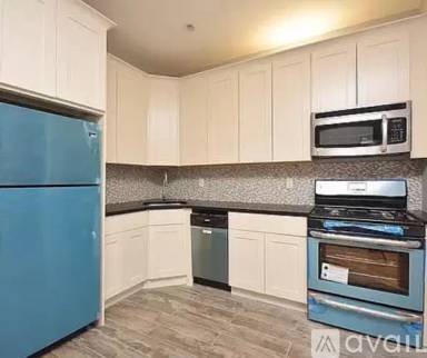 Main picture of 25 Fort Washington Ave