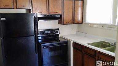 Main picture of 448 W Railroad Ave