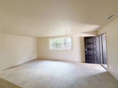 Main picture of 1553 W 58th Pl