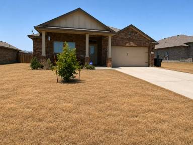 Main picture of 213 Danielle Dr