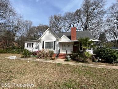 Main picture of 706 W 19th Ave