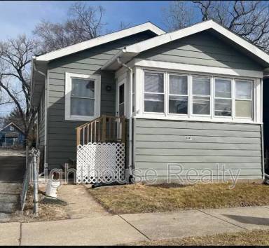 Main picture of 6247 Monroe Ave