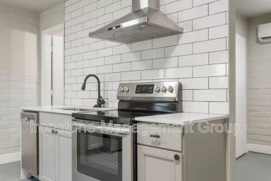 Main picture of WHITE OAKS APARTMENTS