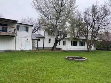 Main picture of 525 1st Ave S