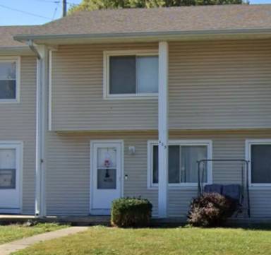 Main picture of 403 E Poos Dr