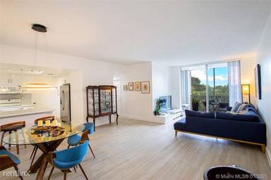 Main picture of 9725 NW 52nd St