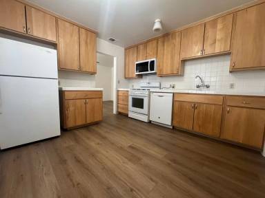 Main picture of 6342 Lewis Ave