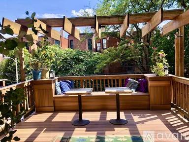 Main picture of 1712 Corcoran St NW
