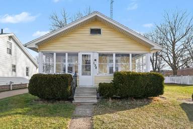 Main picture of 138 Orange Ave