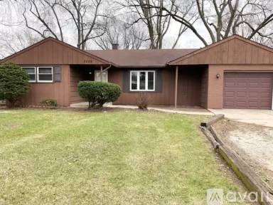 Main picture of 3201 Pheasant Dr