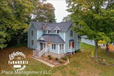Main picture of 1931 15 Mile Rd NW
