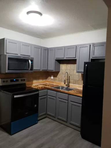 Main picture of 901 Sissom Rd