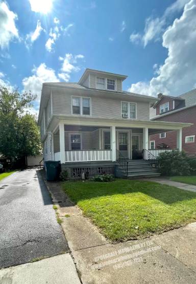 Main picture of 157 Spruce Ave