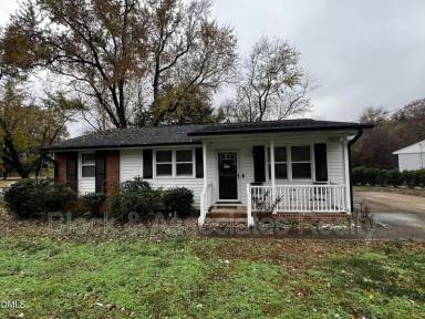 Main picture of 712 Hadley Rd
