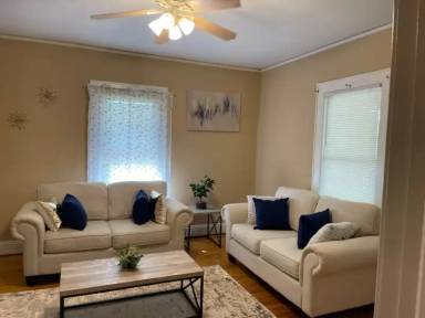 Main picture of 314 Hillandale St NE