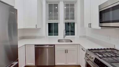 Main picture of 47 Englewood Ave