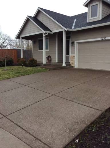 Main picture of 3230 Gwen Pl SE