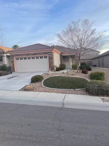 Main picture of 2485 Jade Sky St