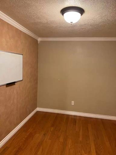 Main picture of 962 N 400 W