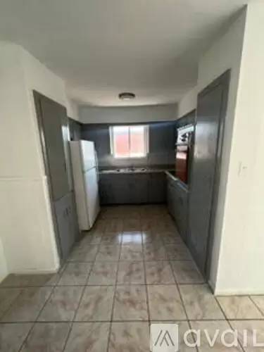 Main picture of 5513 Newport St