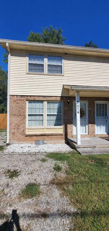 Main picture of 2514A Glenrose Ave