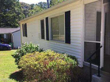 Main picture of 1775 Lee St