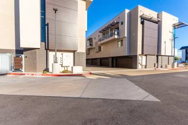 Main picture of Miller Square of Scottsdalec