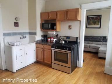 Main picture of 1900-34 N Warren Ave
