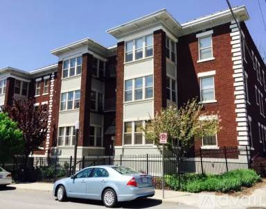 Main picture of 200 E 43rd St
