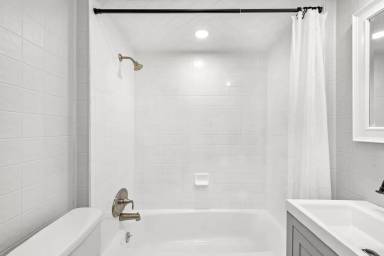 Main picture of 3490 McRoberts Rd