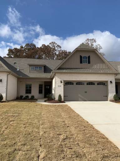 Main picture of 114 Farmall Ln