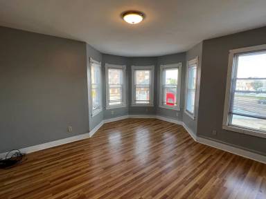 Main picture of 216 Pine St