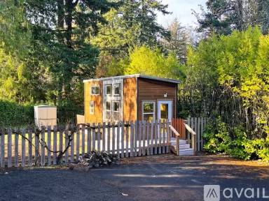 Main picture of 9835 SW 80th Ave