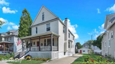 Main picture of 4051 N Kilbourn Ave