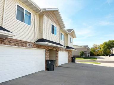 Main picture of 3477 7th St NE