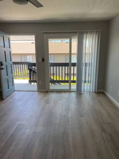 Main picture of 951 N Vulcan Ave
