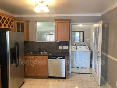 Main picture of 209 12th Ave S