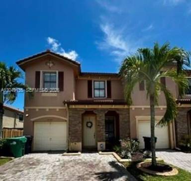Main picture of 16320 SW 71st Ter