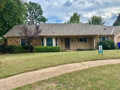 Main picture of 3608 Chatham Ct