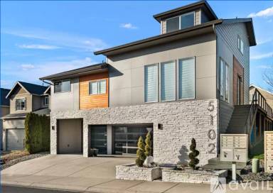 Main picture of 5102 NE 48th St