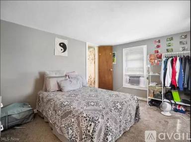 Main picture of 446 Garrett St