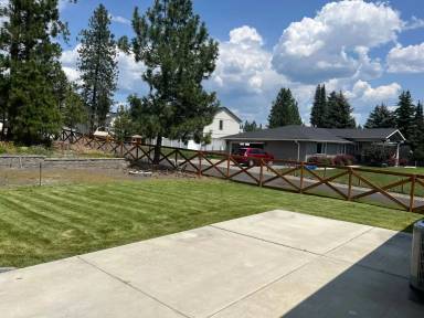 Main picture of 931 E Farwell Rd