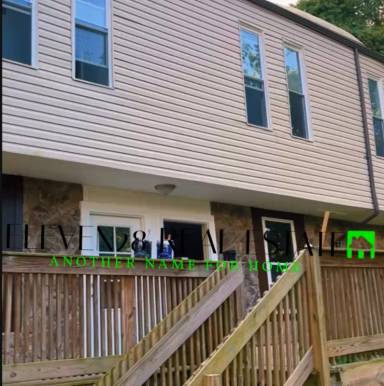Main picture of 2165 Selim Ave