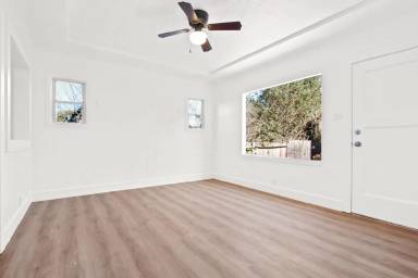 Main picture of 25923 Hillworth Ave