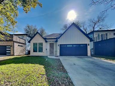 Main picture of 1920 Carver Ave