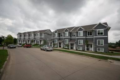 Main picture of 1105 Mormon Trek Blvd