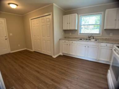 Main picture of 1806 Alpine Dr